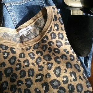 Liz Claiborne Neutral Leopard print Pullover